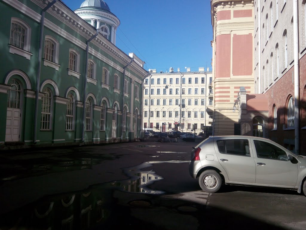 Tsentralny District, St Petersburg, Russia by Arteriy Matt