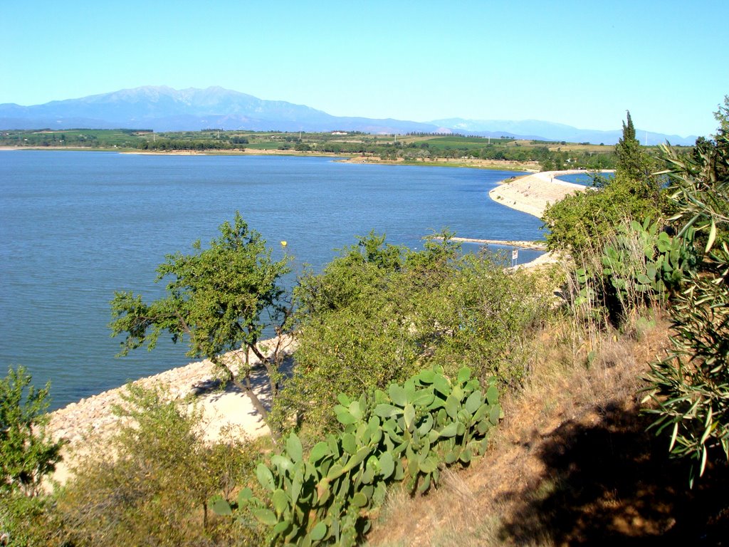 Villeneuve de la raho Lac by jmdescoux