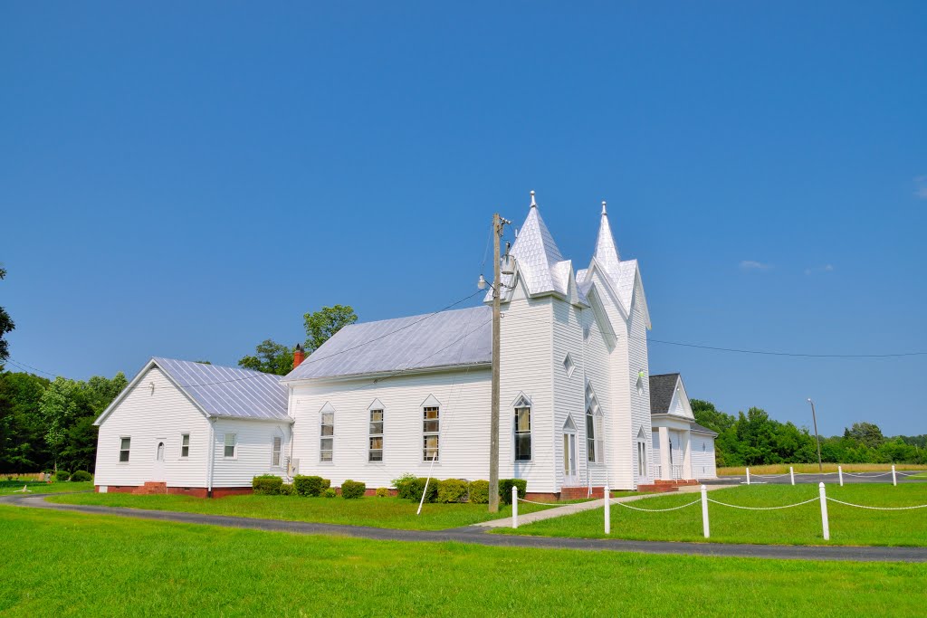 VIRGINIA: MIDDLESEX COUNTY: SALUDA: Calvary Baptist Church, 3971 General Puller Highway (S.R. 33) as seen from the front cemetery by Douglas W. Reynolds,…