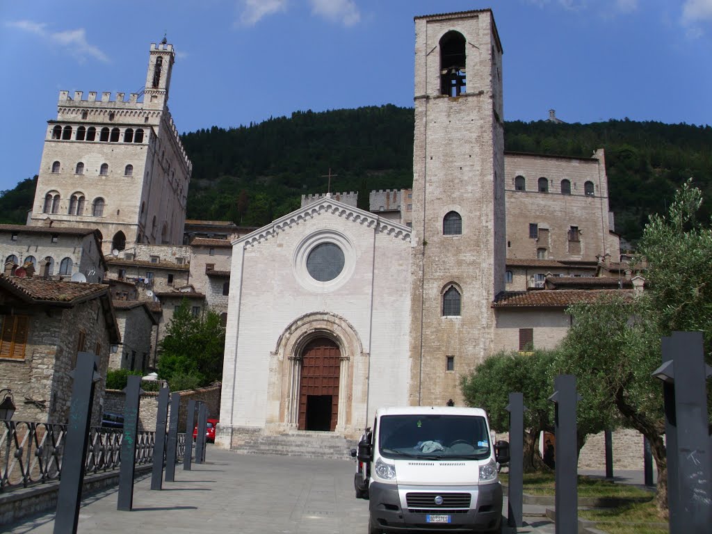 JC® - Caminho de Assisi - Gubbio - Igreja San Giovanni by José Carminatti