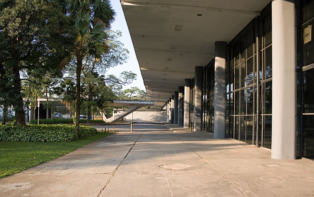 Bienal de São Paulo by Fernando Stankuns