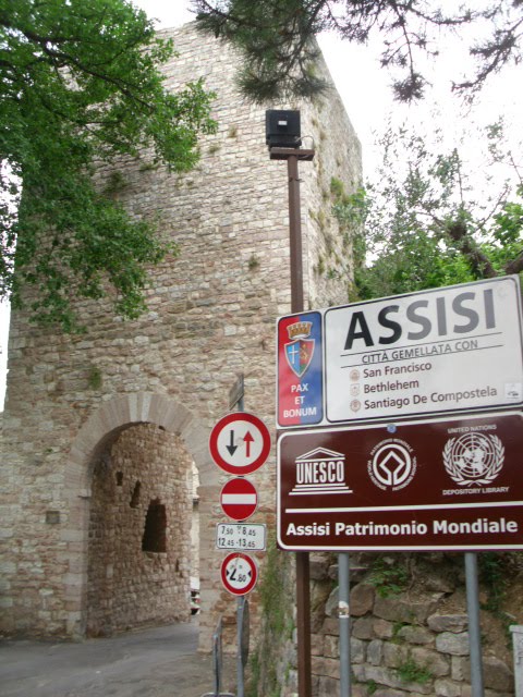 JC® - Caminho de Roma - Assisi - Porta dos Capuchinhos by José Carminatti