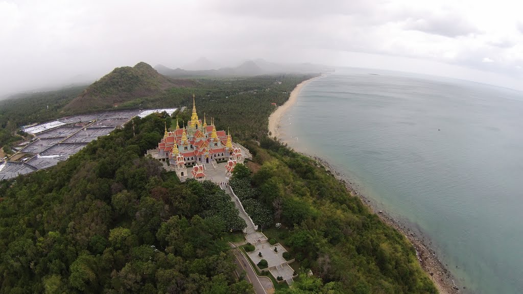 Thong Chai, Bang Saphan District, Prachuap Khiri Khan, Thailand by Eric Hanscom