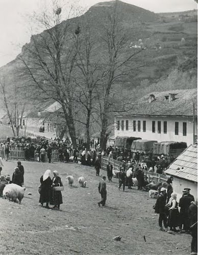 Foto e vjetër e shqiptarëve nga Prijepolja e Sanxhakut 1941 (By - Fatmir H.) by Rrustem Haradinaj