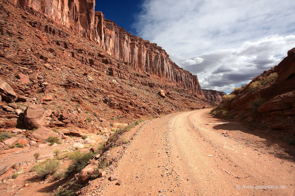 Long Canyon Road by Thomas Galenbeck