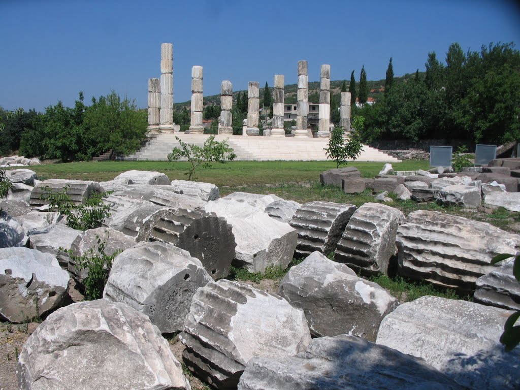 Apollon Smintheus Tapınağı by latif demir