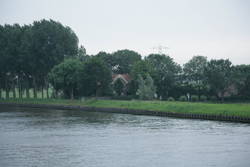 Amsterdam Rijnkanaal, Nigtevecht- Holand by Abraham Danot