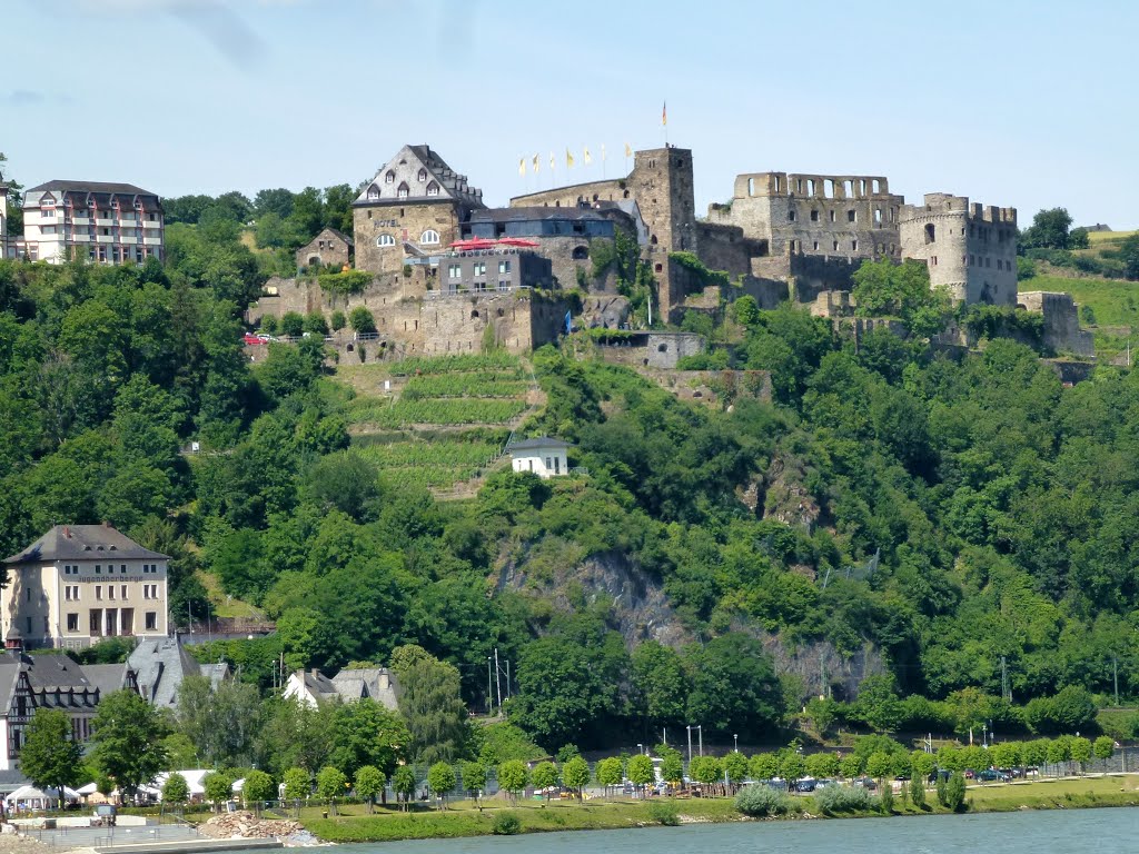 UNESCO Middle Rhine Valley: Fortress Rheinfels (upon St. Goar) by Jürgen Weighardt