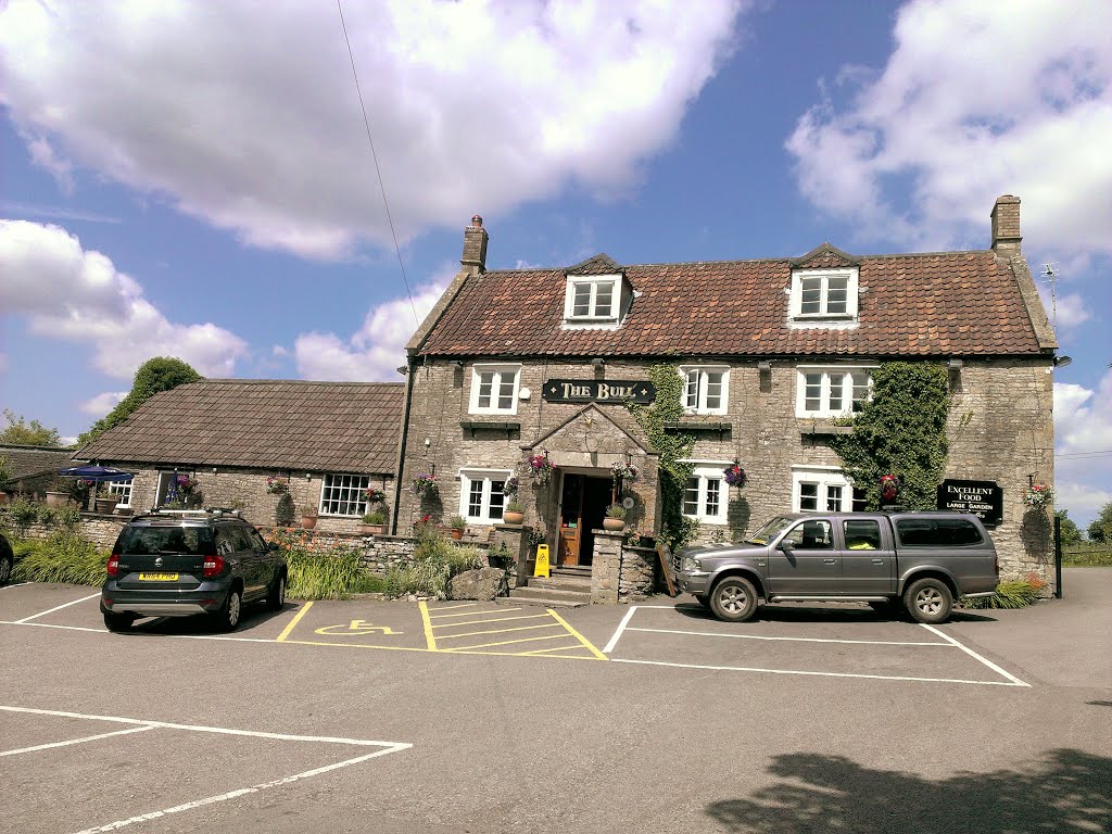 The Bull Inn, Hinton. by Robert Powell