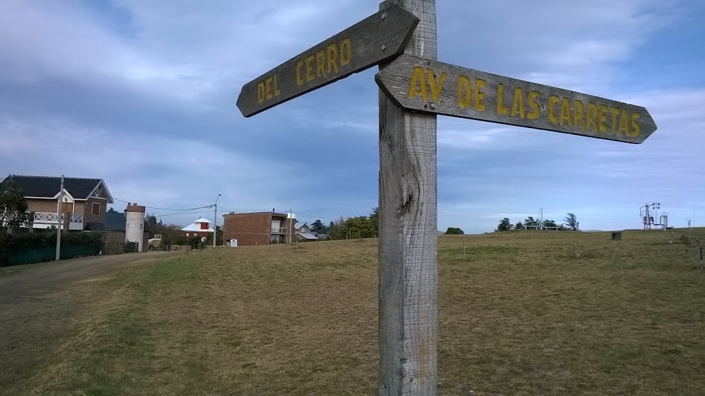 Del Cerro y De las Carretas by Claudio Leonel Siado…