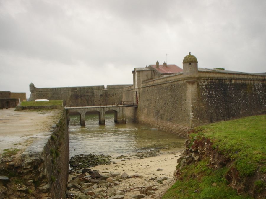 Port-Louis, France by jarmie