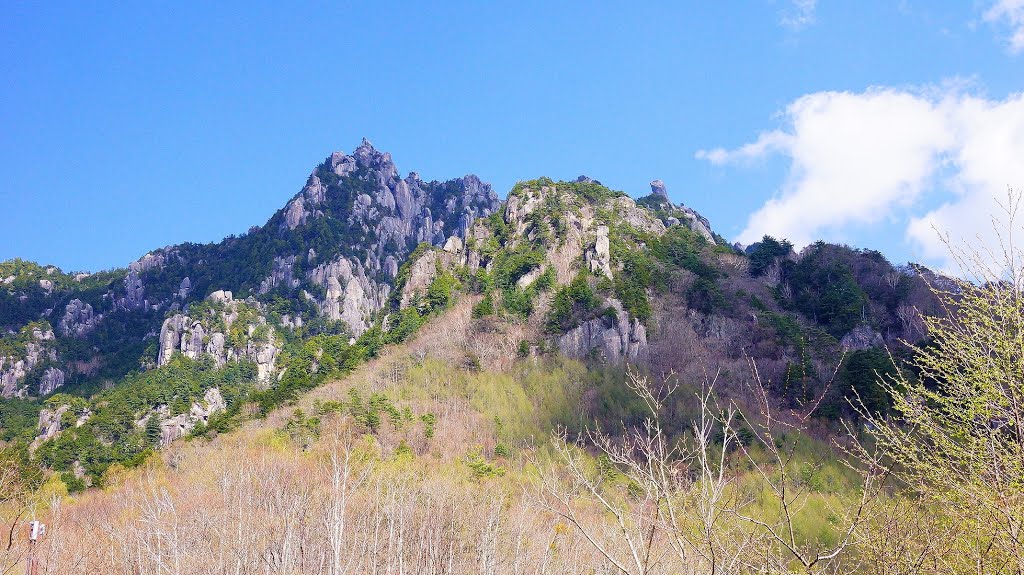 Mt.Mizugaki 瑞牆山 by Ken Matsu