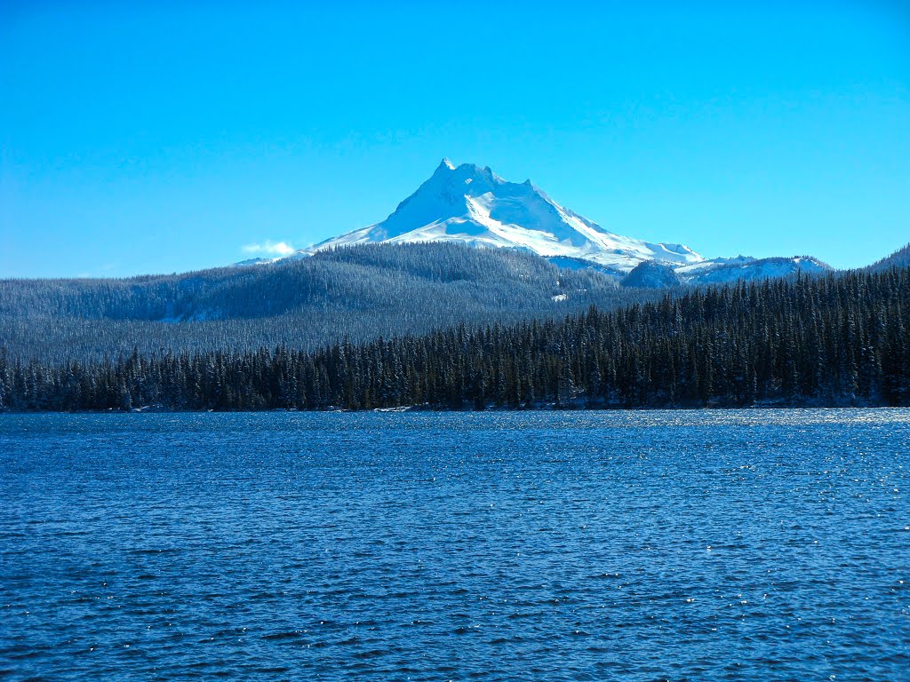 Mt. Jefferson and Olallie Lake. by Bill Lewis