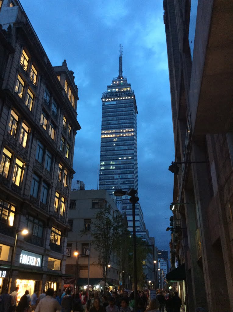 Centro Histórico, Centro, Ciudad de México, D.F., Mexico by Pedro Cabrera