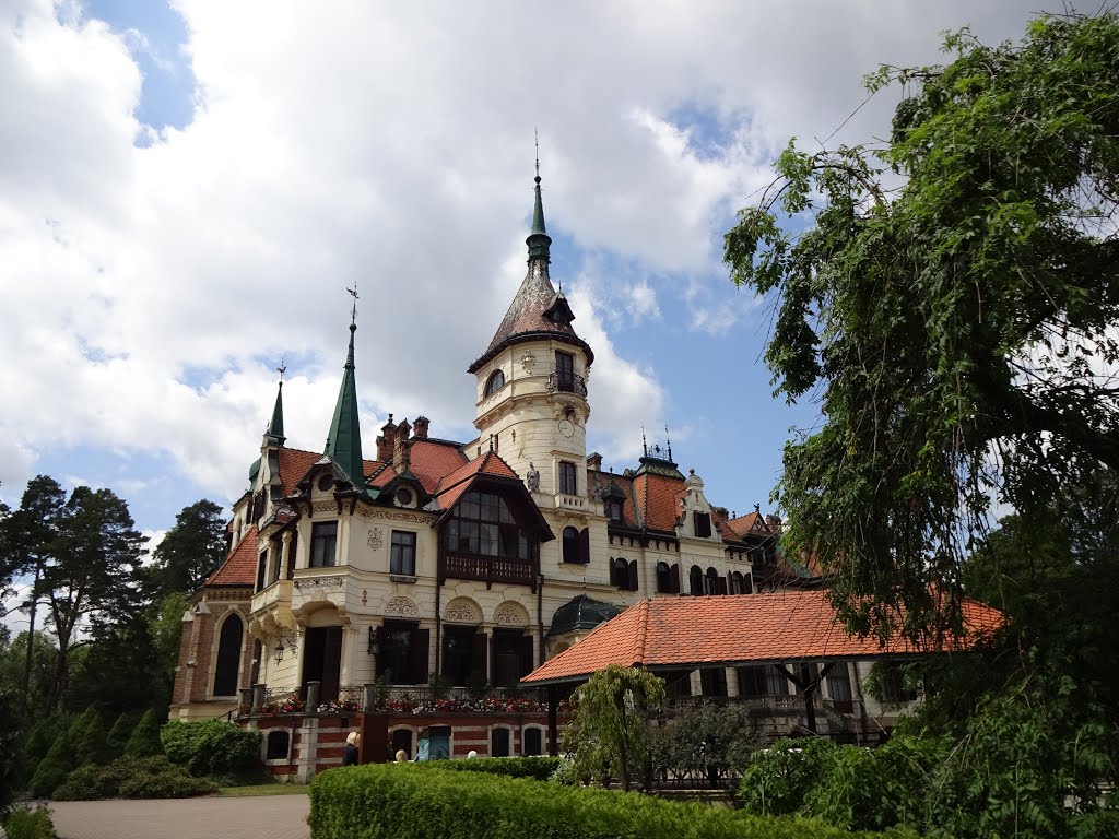 ZOO a zámek Zlín - Lešná, Zlín, Česká republika, Czechia by Petr Sojka