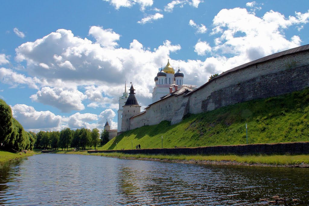 Псков. Кремль со Псковы by BerdniK V.