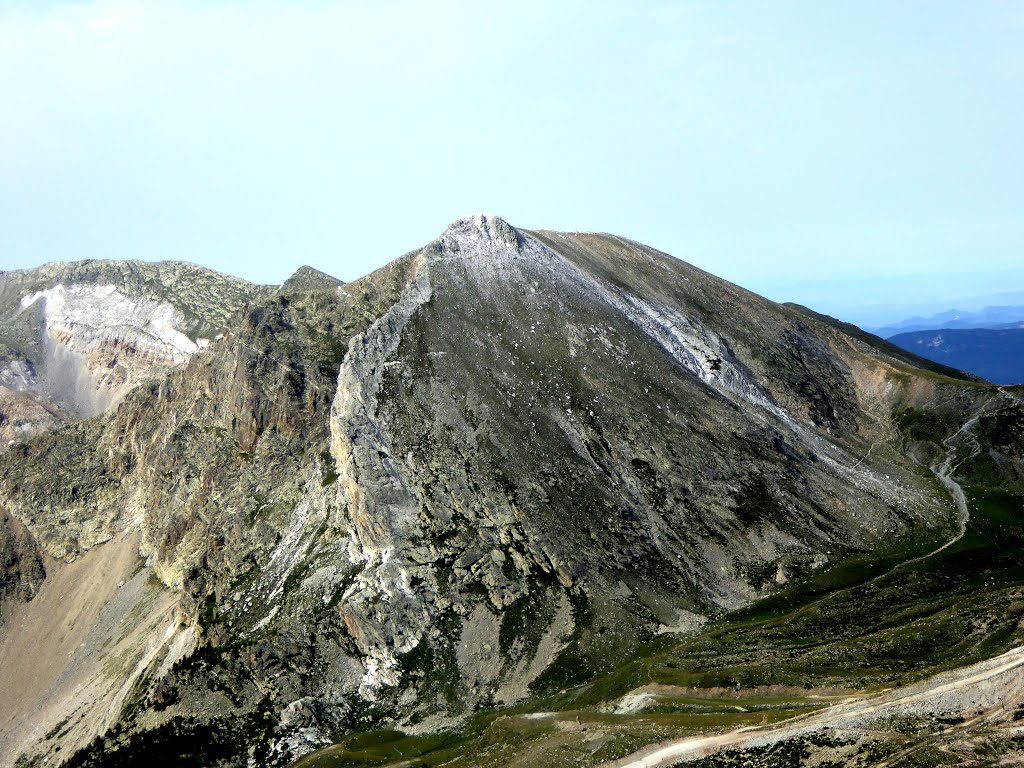 Gra de Fajol desde el Pic de La Dona. by Santi Usabiaga