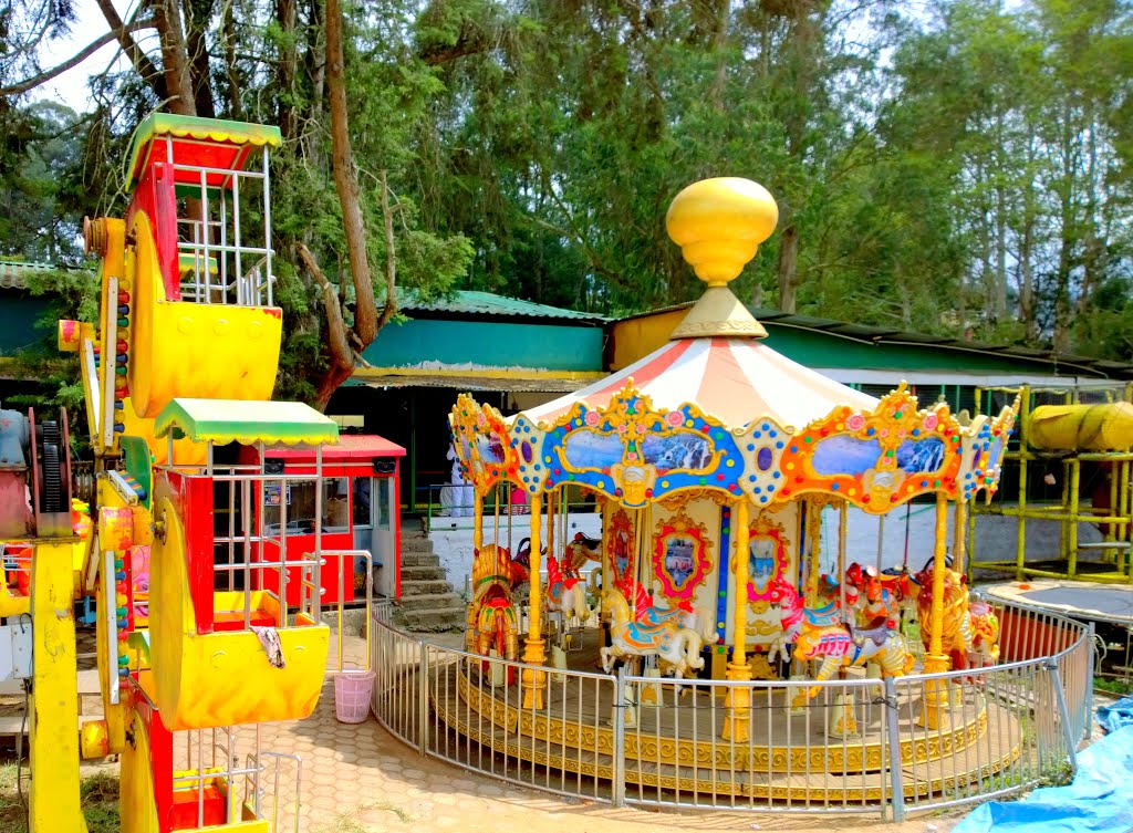 Childrens park, Kathadimattam, Ooty, Tamil Nadu, India by Kamalakar Anthati