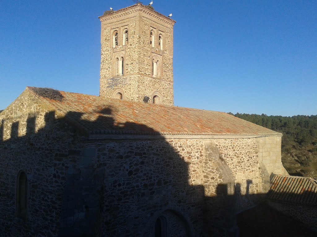 Iglesia de Buitrago by jgfernandezfc