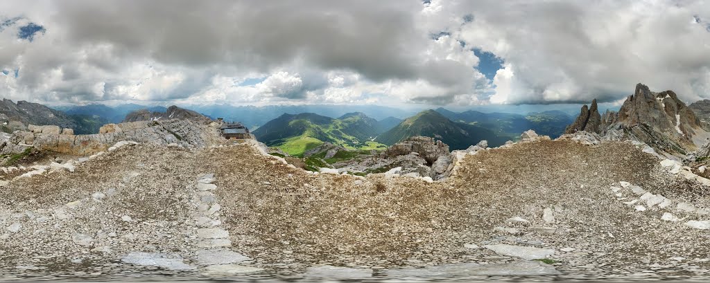 Rifugio Torre di Pisa by Raffaello Ghirotto