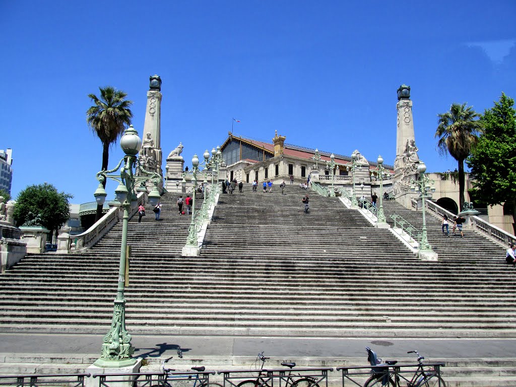 Escalier de la Gare Saint-Charle, Marseille, France by Zorica Bogdanovic