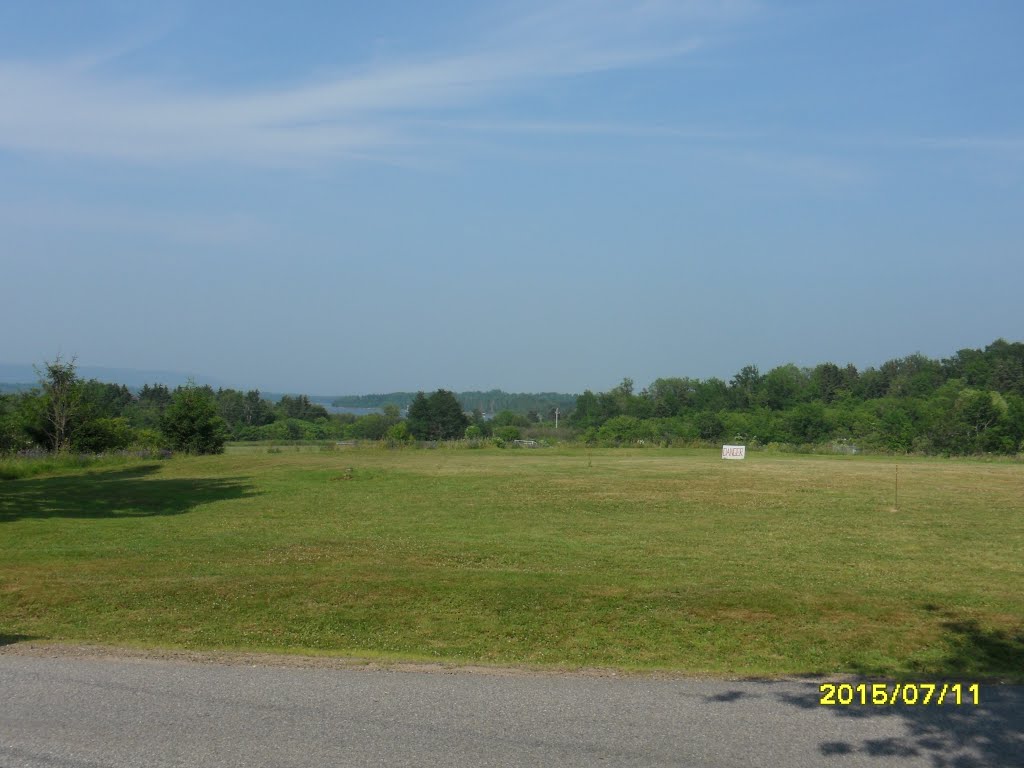 Annapolis Royal, NS, Canada by Victor Matthews