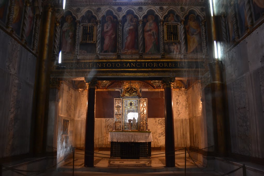 Chiesa di San Lorenzo in Palatio ad Sancta Sanctorum by Geo S