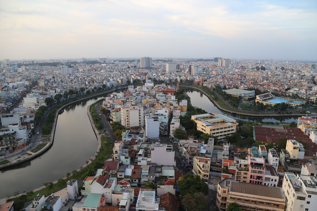 Tân Định, Quận 1, Hồ Chí Minh, Vietnam by Dần Lê