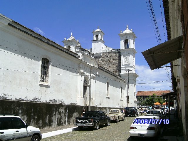 Suchitoto church by Hugo Edgardo Noyola …