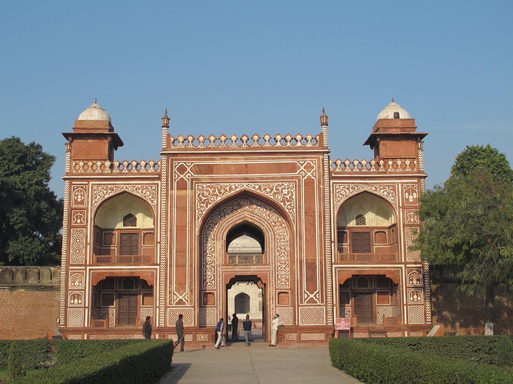 Front gate to Itmad-ud-Daula by P. Feikema