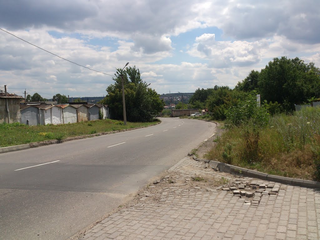 Kirovs'kyi district, Donetsk, Donetsk Oblast, Ukraine by bark bark