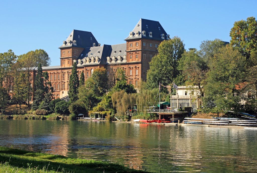 Torino: Castello del Valentino in autunno- Piemonte - Italia - 2014 - 753 by Italo Carè