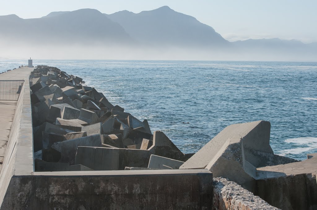 Hermanus, Western Cape by Deon Joubert