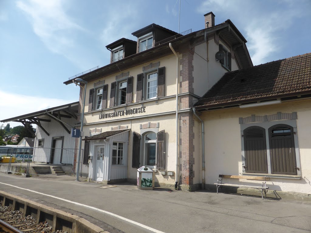 DB Bahnstation Ludwigshafen-Bodensee by Fredy Kim