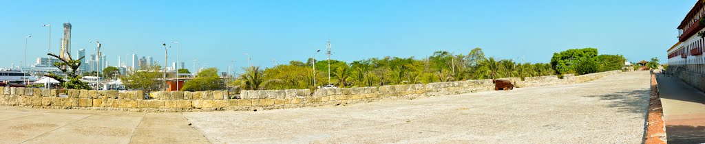 El Centro, Cartagena, Bolivar, Colombia by Leo Aja