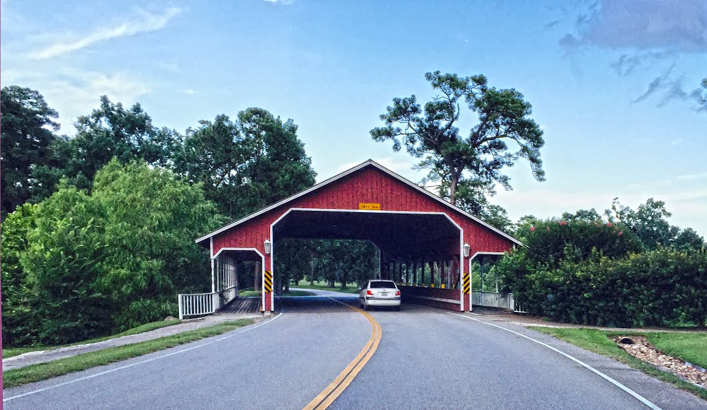 River Plantation entrance by E. L. Can2