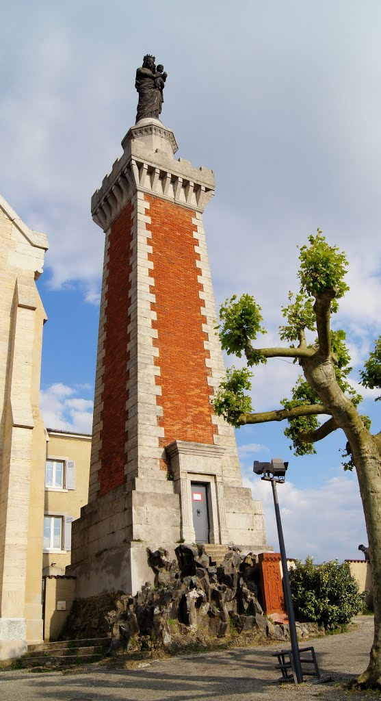 Belvédère et Chapelle du Pipet by Françoise BRAULT