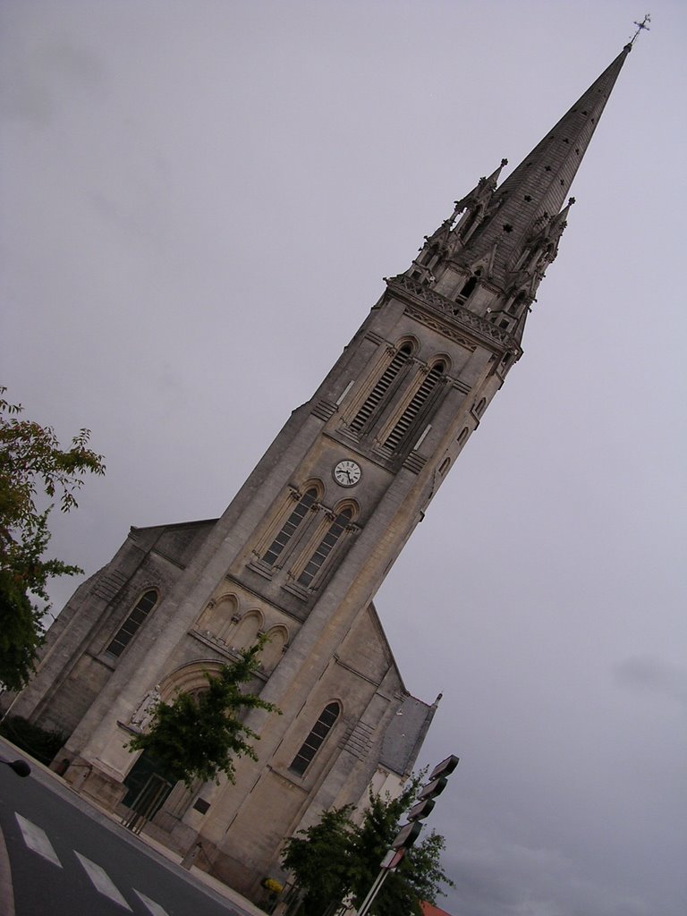 L'Eglise du LOROUX BOTTEREAU by nawer