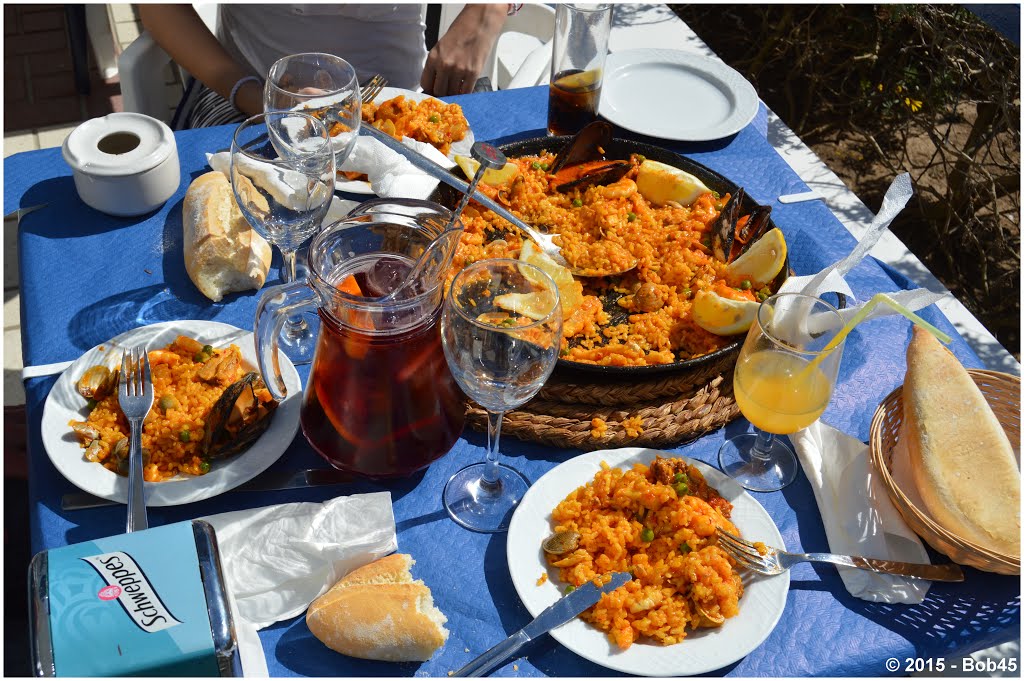 Torremolinos - Paella, jus d'orange & Sangria by Bob45thechocobo