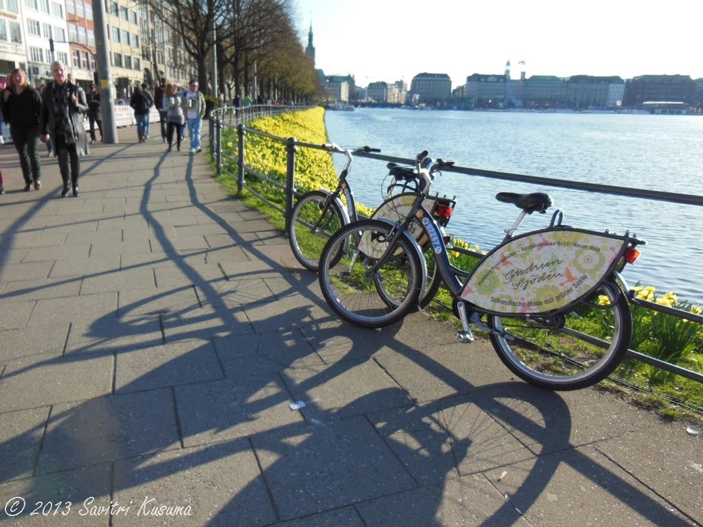 Ballindamm - Binnenalster - Hamburg by Savitri Kusuma