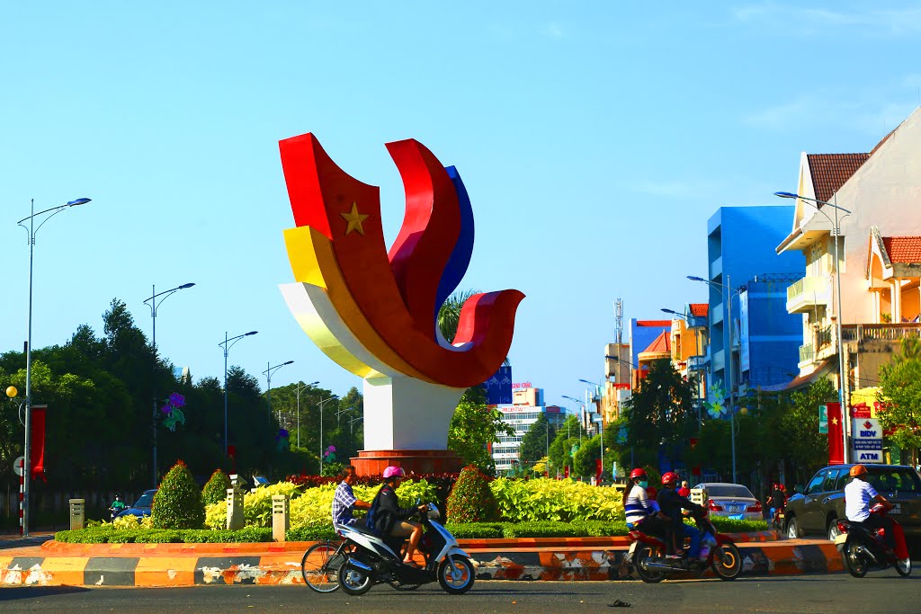 Nguyễn An Ninh, Vũng Tàu, Ba Ria - Vung Tau, Vietnam by Dần Lê