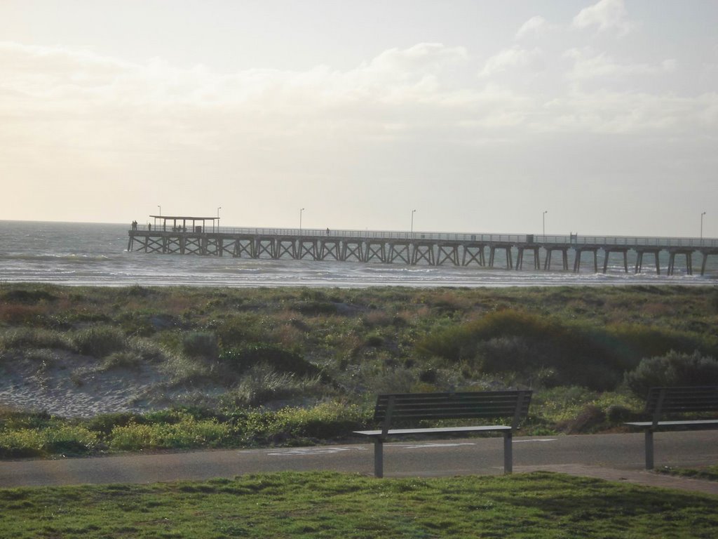 Largs Bay Jetty by bichoosn