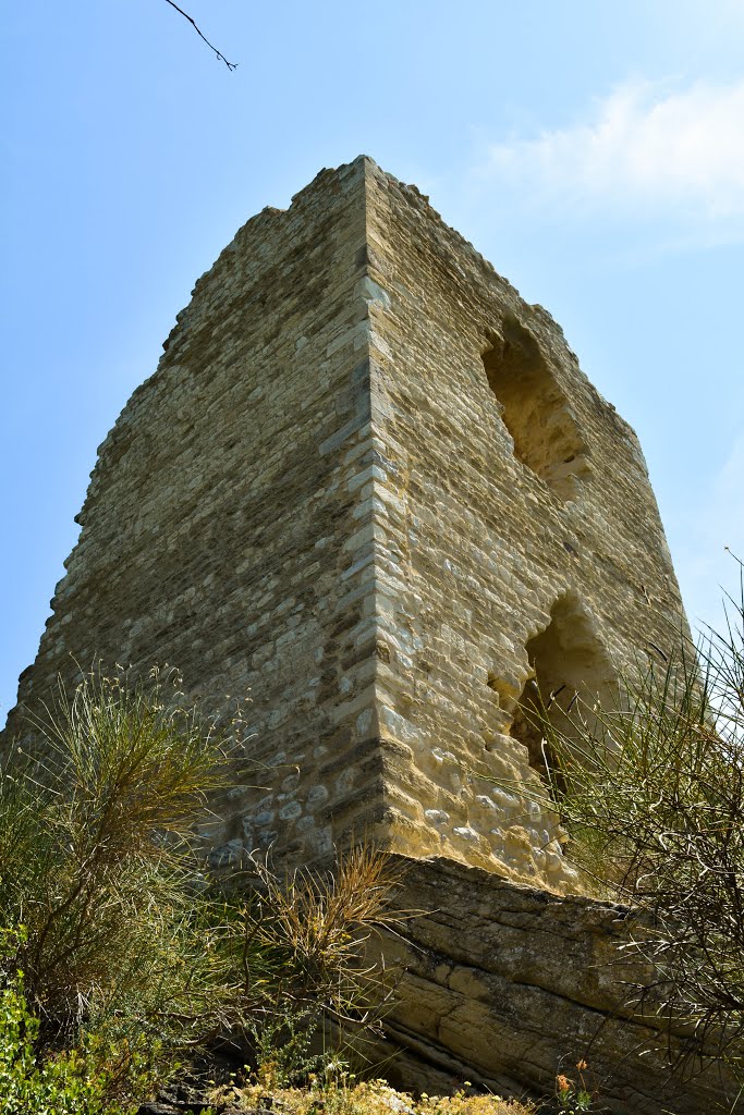 Château-Ratier, Tour Romane by Ghislain Samokhval