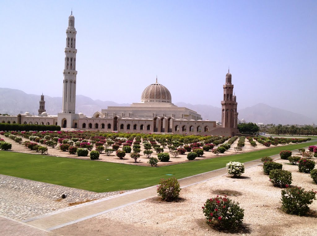 Sultan Qaboos Grand Mosque by Geo S