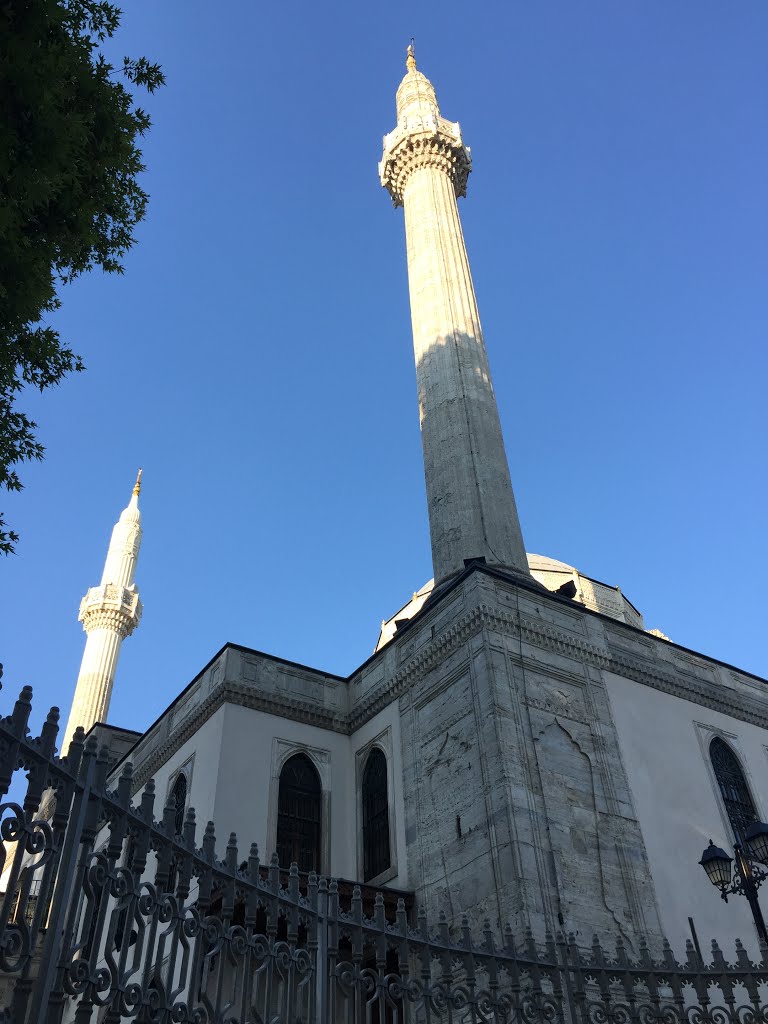 Istanbul, İstanbul, Turkey by İlkan Ertuğ Ankara