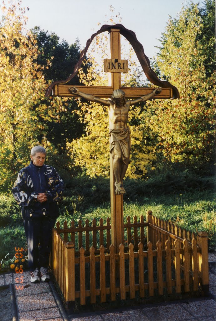 Raspelo kod svetišta gospe Remetske, Remete, Zagreb by Milan Kušnjačić