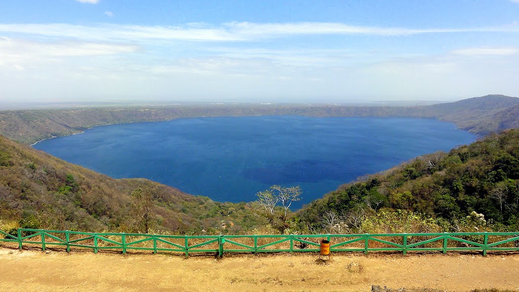 NICARAGUA Mirador de la Laguna de Apoyo, Catarina by Talavan