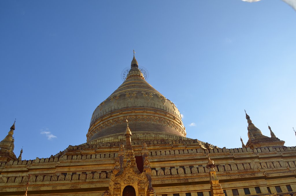 Nyaung-U, Myanmar (Burma) by rzin1954