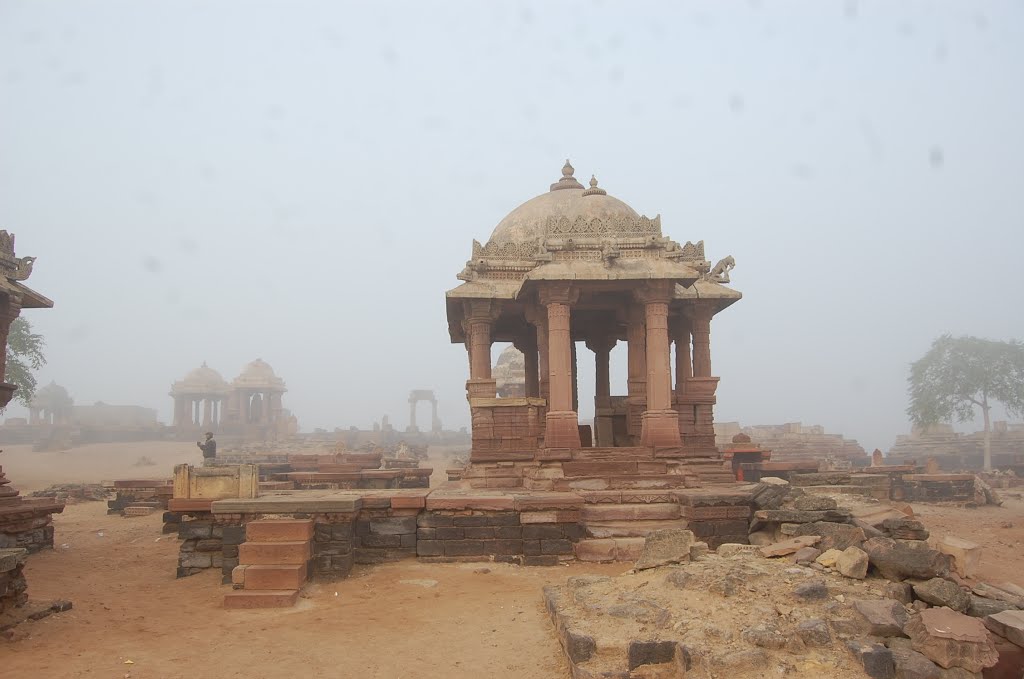 Bhuj,Chatardi photo by Dayaram Jansari, Bhuj Kutch. by Dh Jansari