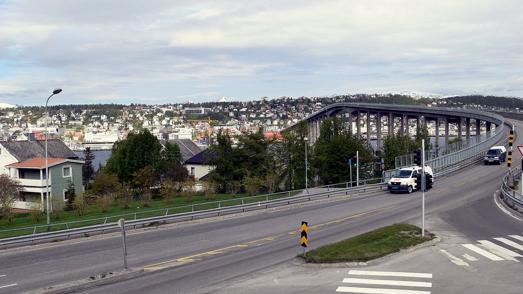 Ka/ Blick auf Tromsö von der Eismeerkapelle by Karthäuser